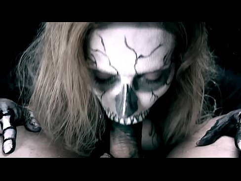 ❤️ Demoon meisie suig haan met haar swart mond en sluk cum. ❌ Fok video op af.bookland.top ️❤